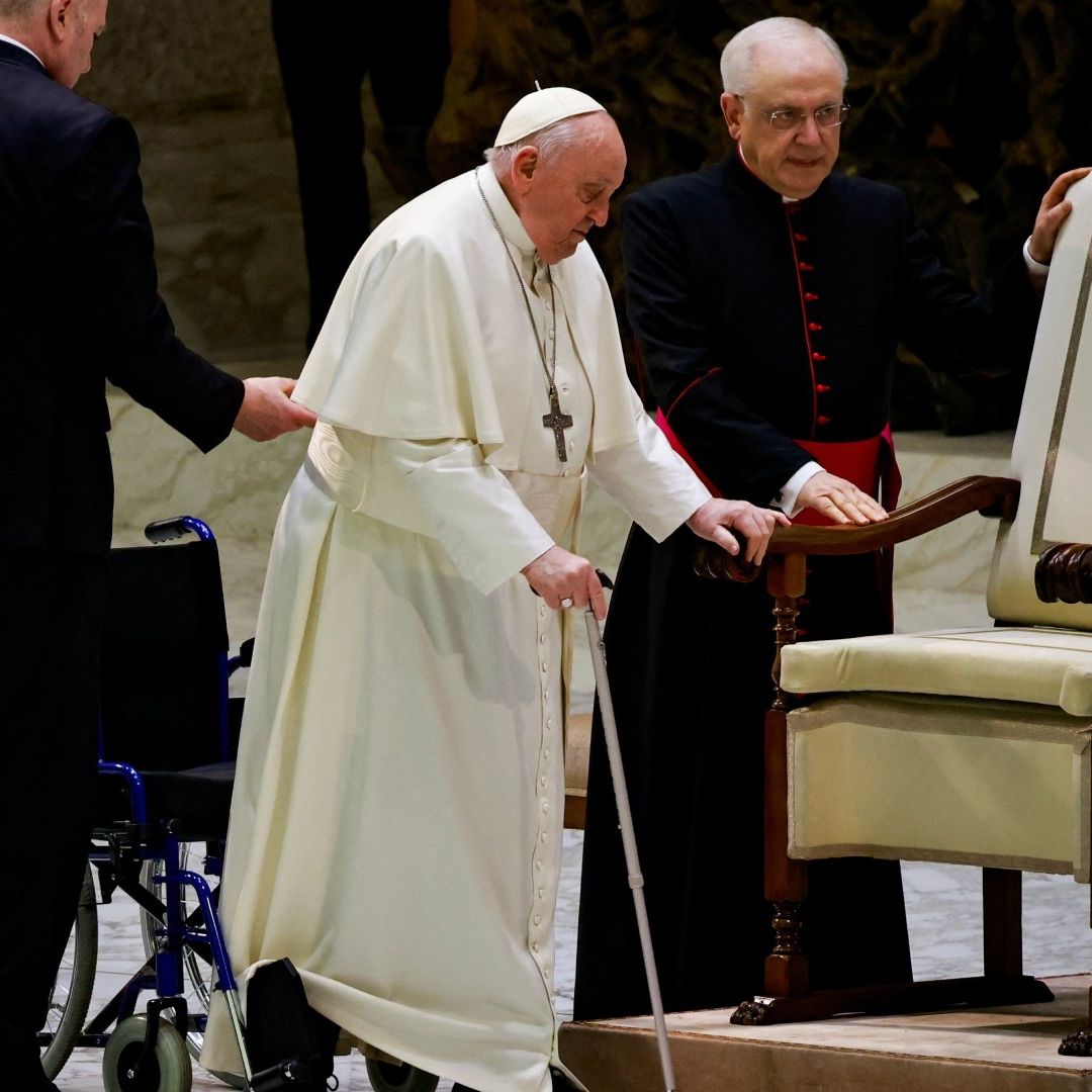 El Papa Francisco Continúa Resfriado; Pide Apoyo para Leer la Catequesis