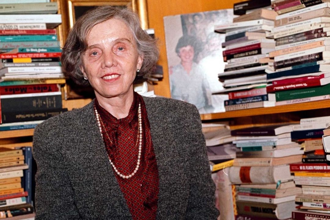 ¿Cuáles son los libros esenciales de Elena Poniatowska?