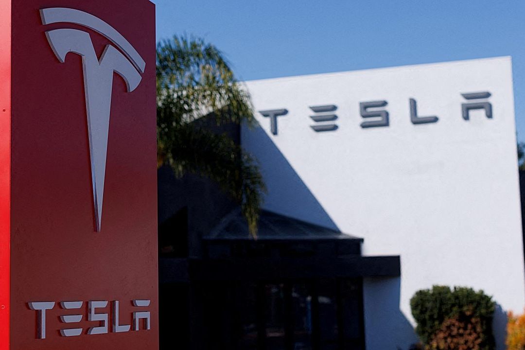 Altos intereses ralentizan construcción de planta de Tesla en México