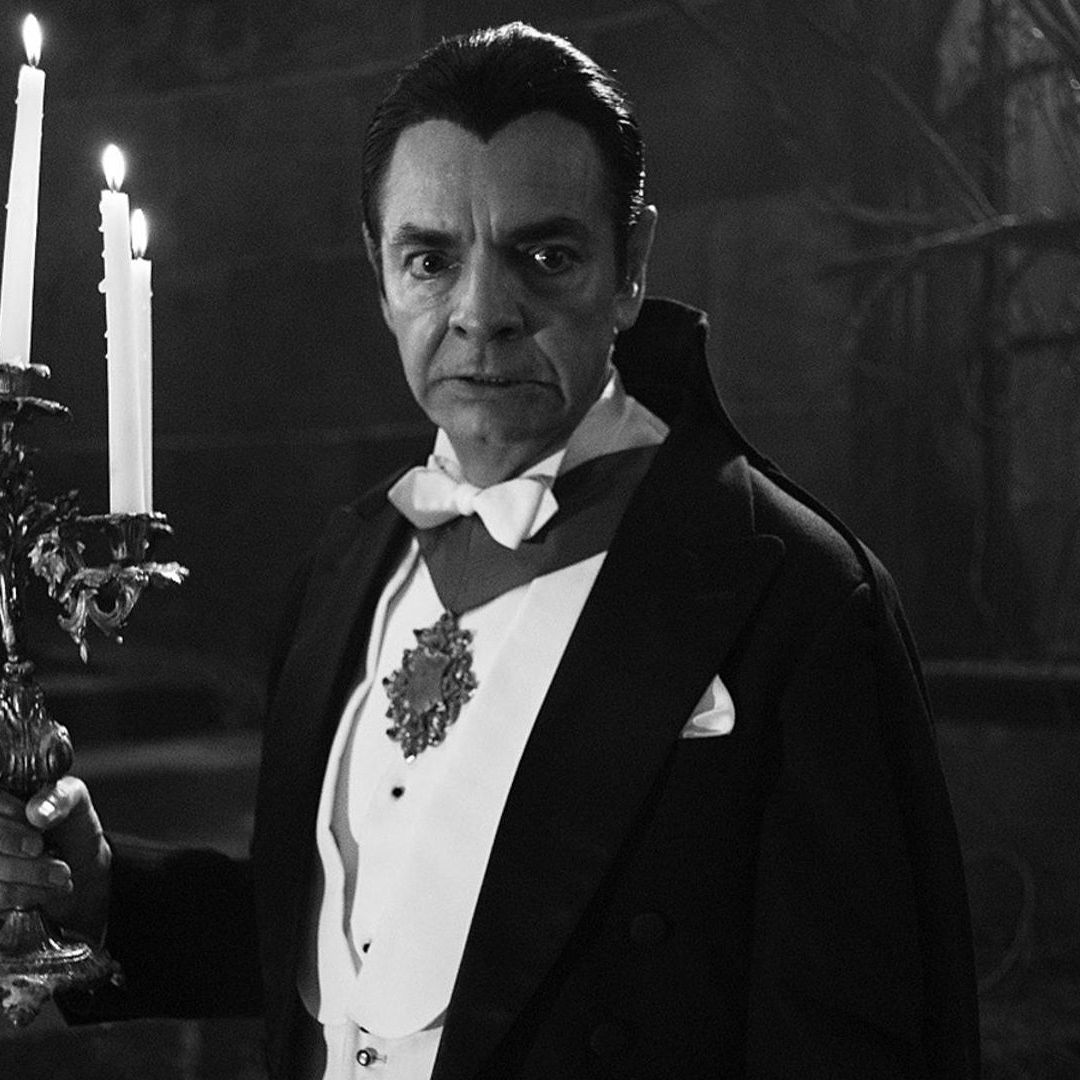Así luce Eugenio Derbez caracterizado de Drácula. Foto: EFE