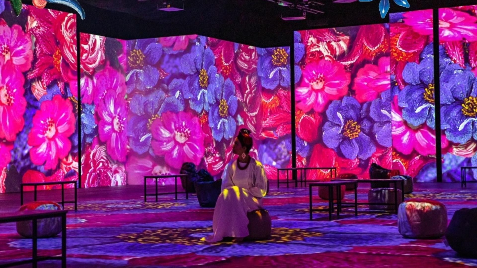 Esta exposición es una experiencia que incluye olores, colores y sonidos alusivos a Frida y Diego