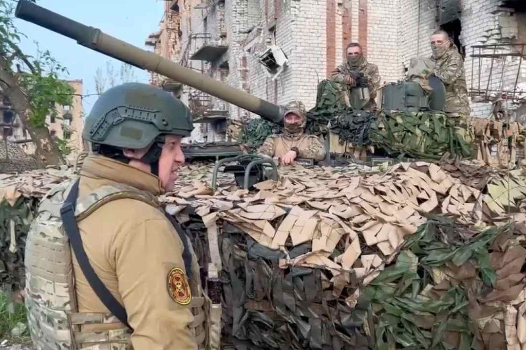 Grupo Wagner Anuncia Traspaso de Posiciones a Ejército Ruso