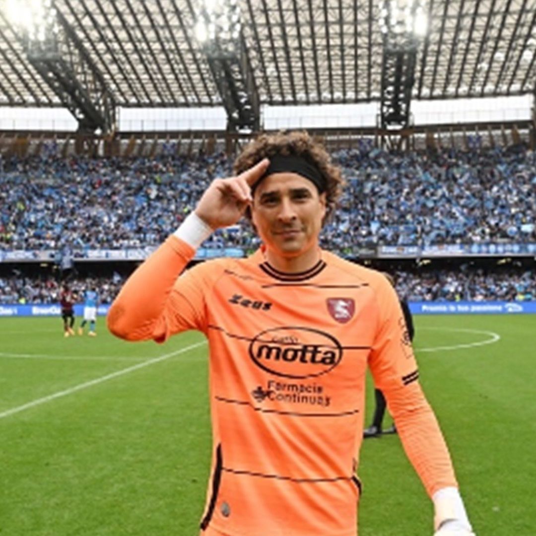 El portero mexicano Guillemo Ochoa