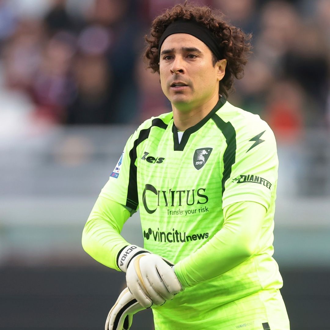 El último equipo de Memo Ochoa fue el Salernitana de Italia. Foto AP
