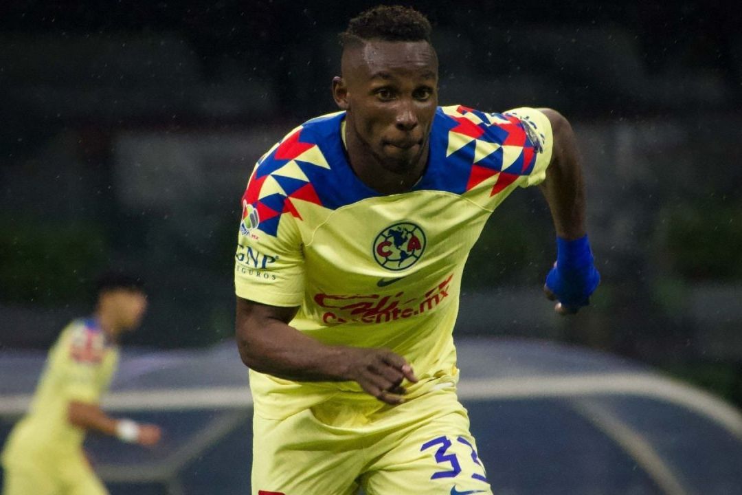 Jaime Lozano Invita a Julián Quiñones a Entrenar en el CAR