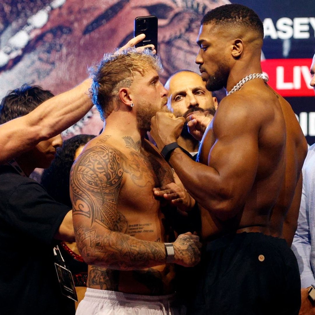En la ceremonia de pesaje quedaron claras las grandes diferencias entre Jake Paul y Anthony Joshua.