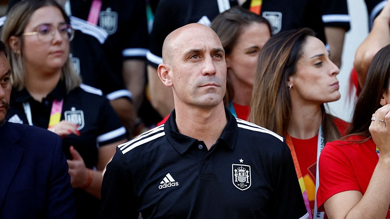FIFA determinó abrir procedimiento contra Luis Rubiales tras beso a Jenni Hermoso