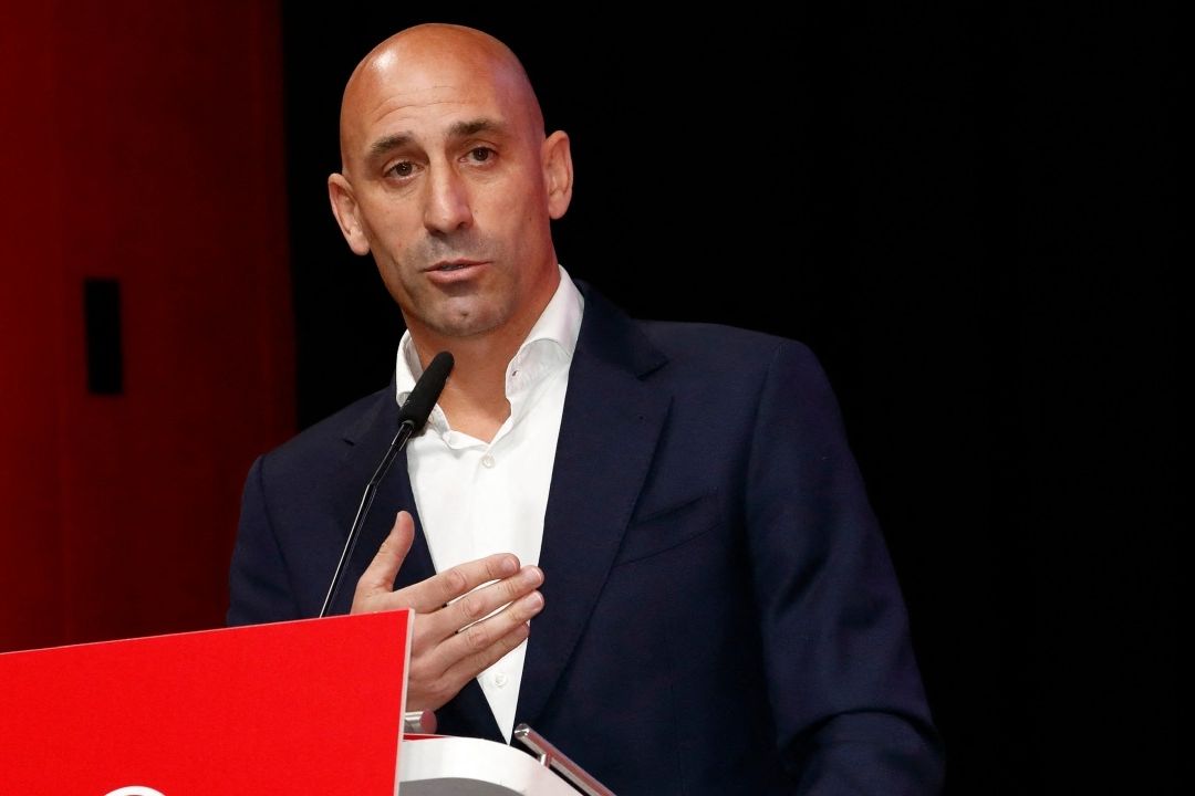 La Fiscalía de España presentó una querella contra Luis Rubiales, para que lo investiguen por agresión sexual y coacciones contra Jenni Hermoso
