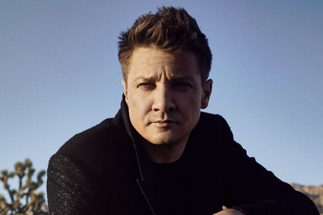 Jeremy Renner permanece en la unidad de cuidados intensivos en estado crítico pero estable
