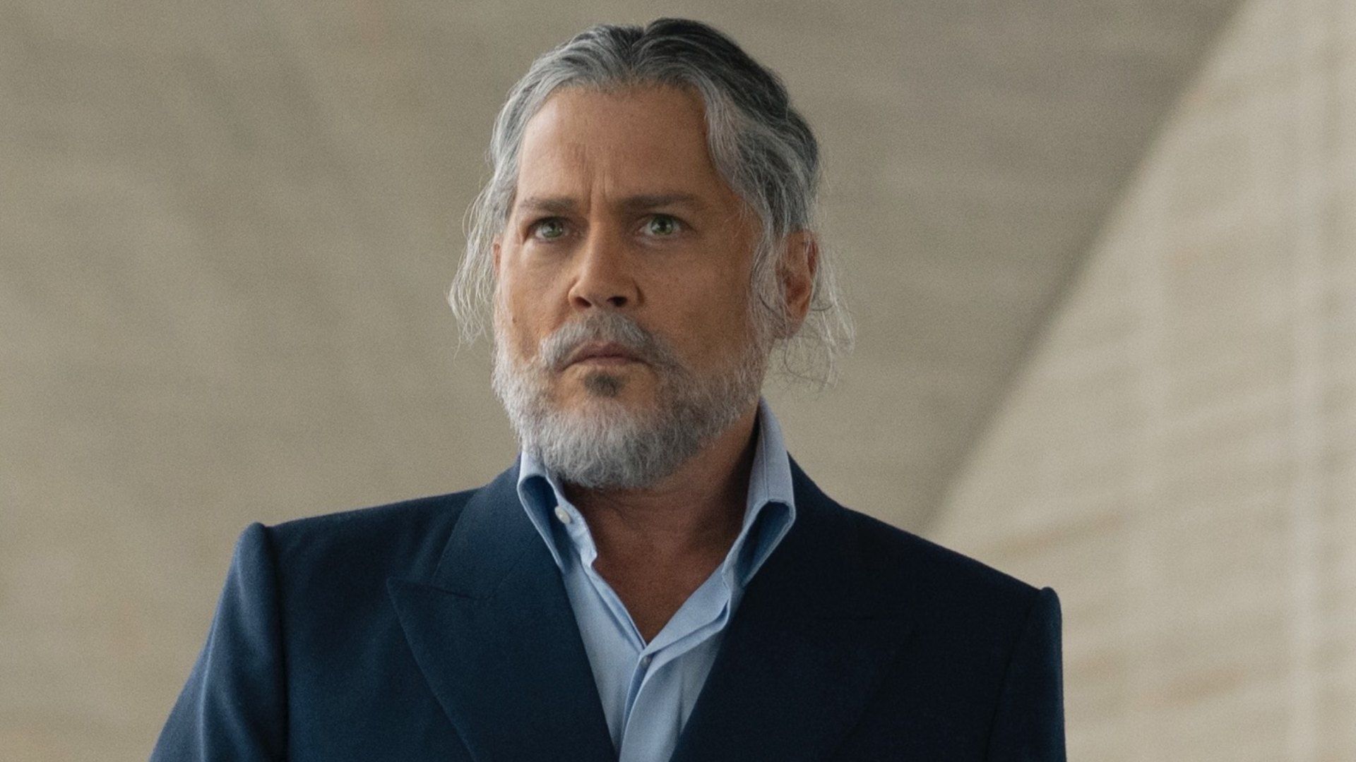 Johnny Depp luce nueva imagen para su participación en la película "Day Drinker"