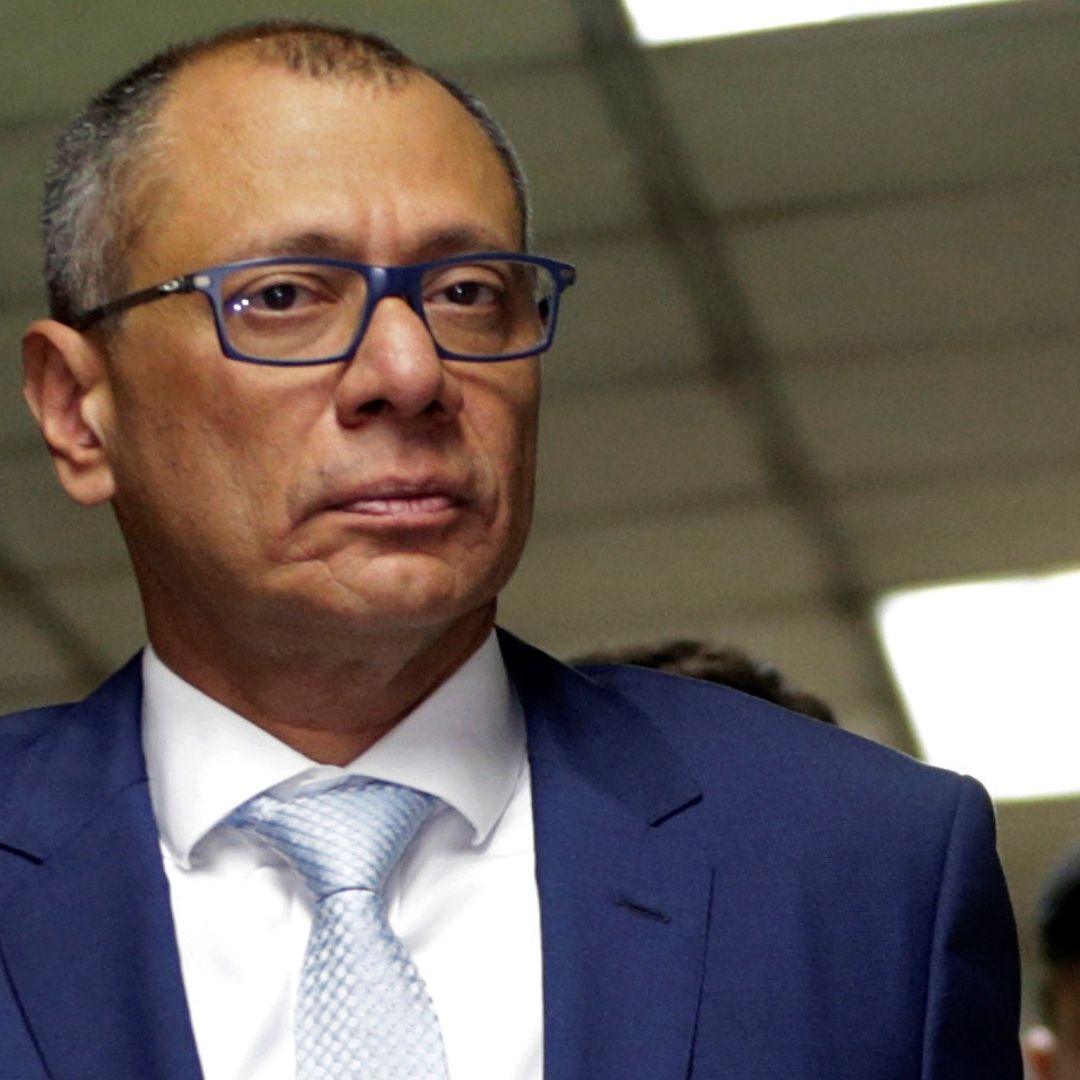 La fiscal general del Estado, Diana Salazar, aseveró hoy, 18 de diciembre de 2023, que no existe una orden de detención contra el exvicepresidente Jorge Glas