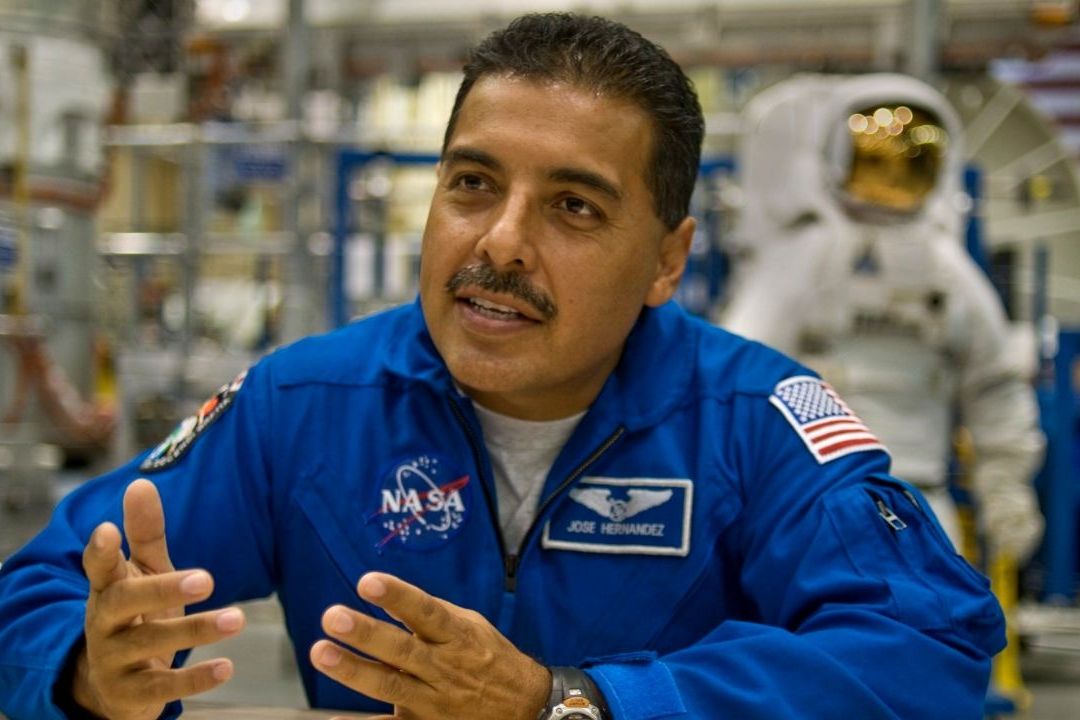 El astronauta mexicano José Hernández dijo estar conmovido por A Million Miles Away; la pelicula que retrata su historia con la NASA