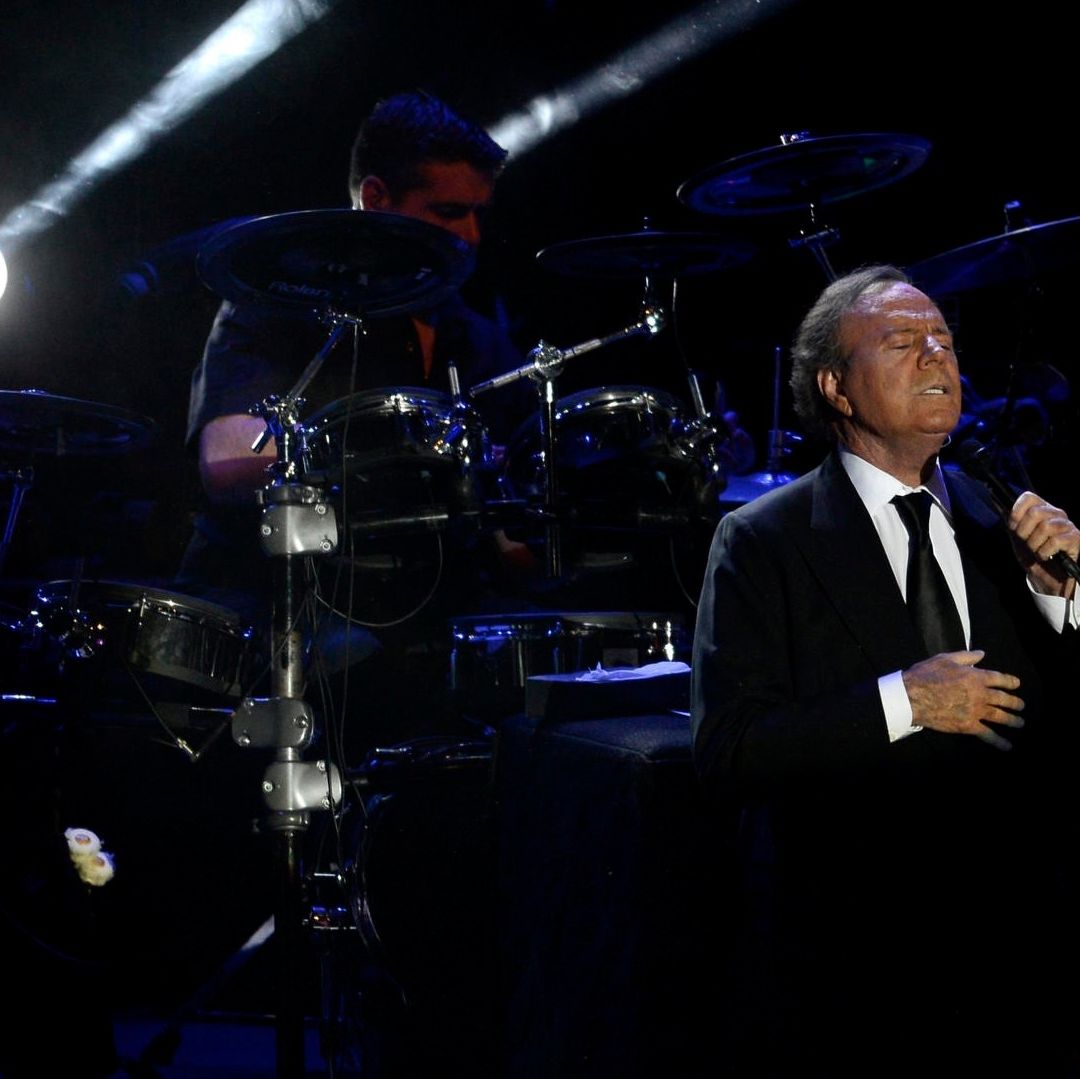 Julio Iglesias desmiente que se vaya a retirar