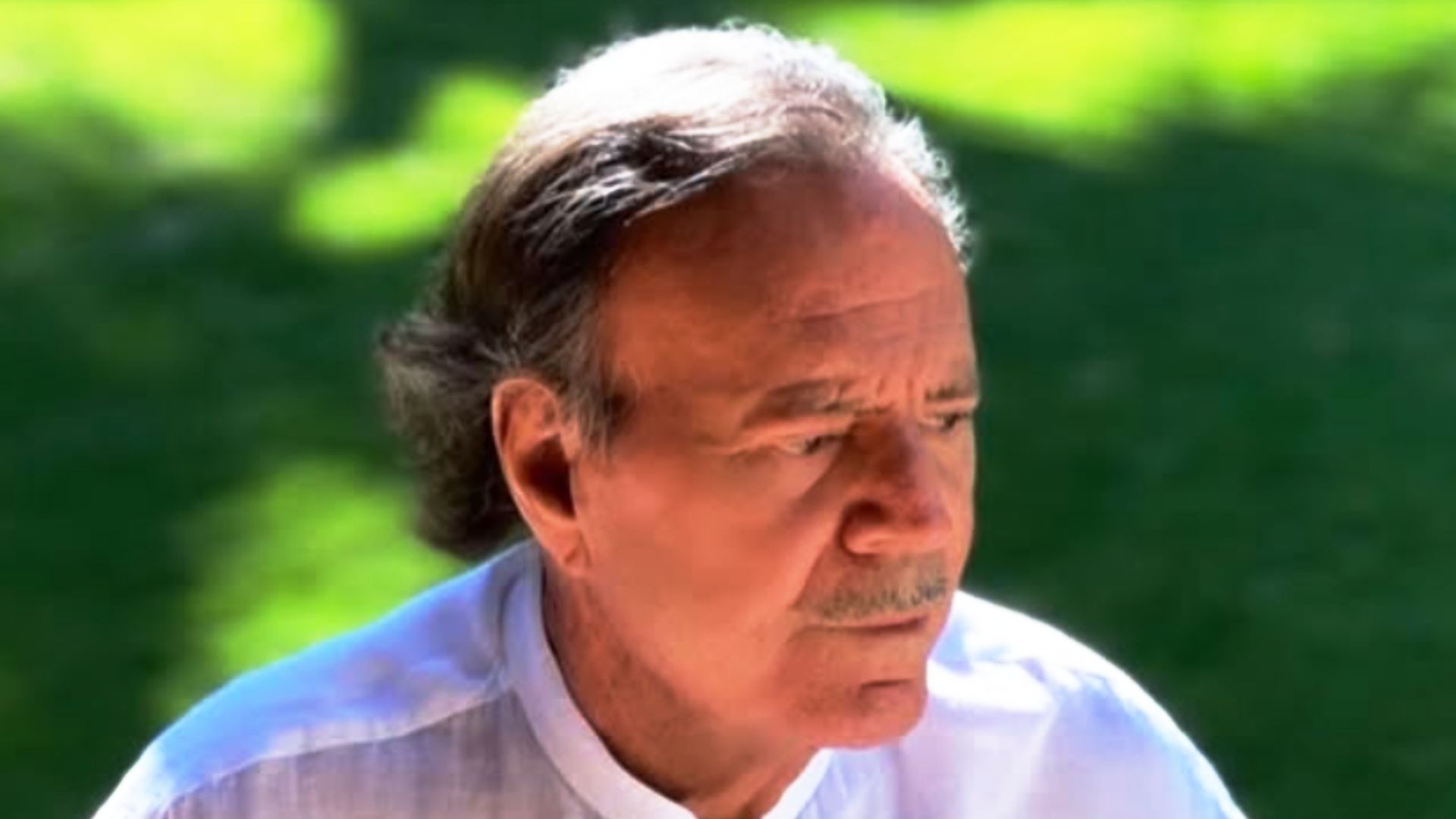 Julio Iglesias Reacciona a Denuncias de Agresiones Sexuales: "Acusaciones Son Falsas"