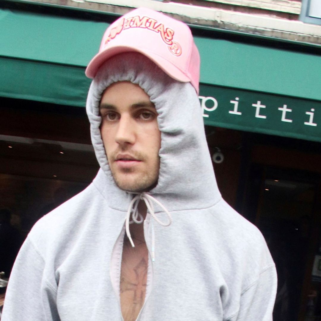 Justin Bieber se presenta en boda privada