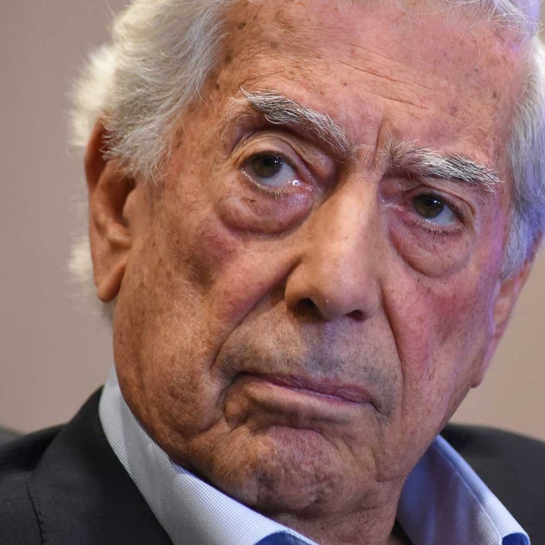 Mario Vargas Llosa, el Primer Escritor Hispano en Ingresar a la Academia Francesa
