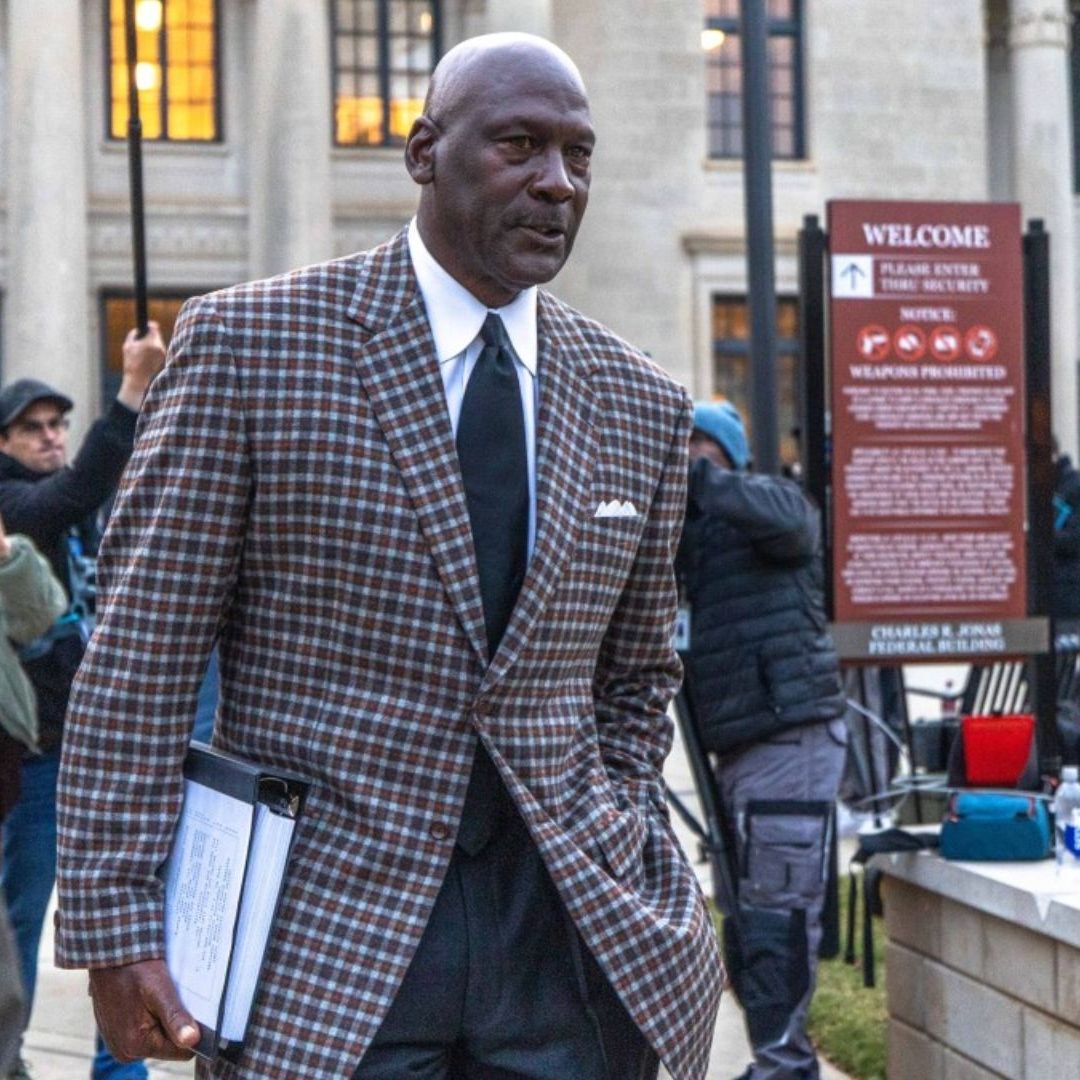 ¿Por Qué Michael Jordan Demanda a NASCAR?