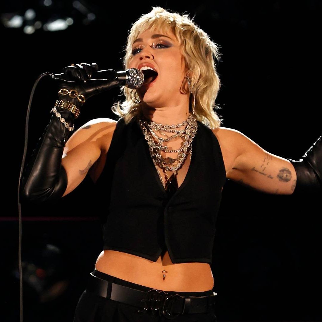 Miley Cyrus Utiliza Canción para Mandar Indirecta a su Ex, Liam Hemsworth