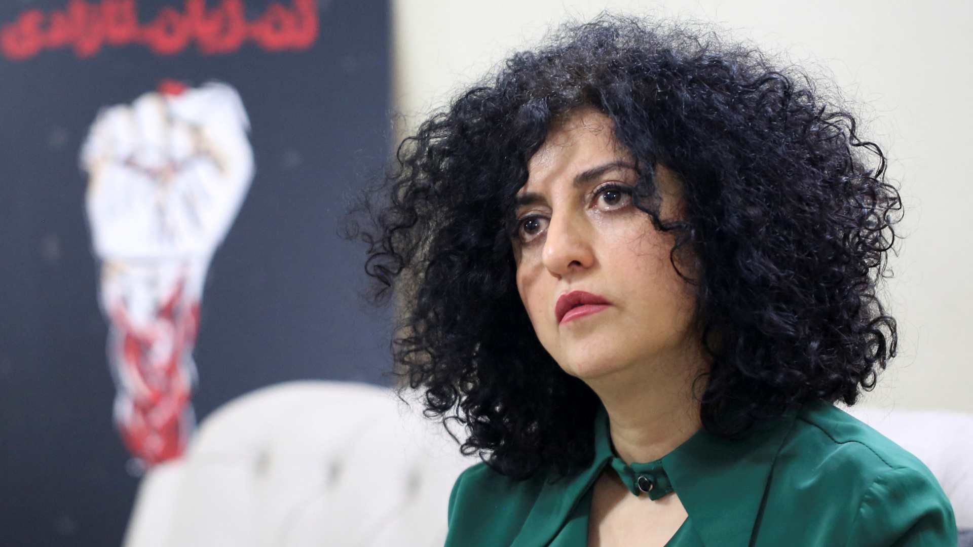 Narges Mohammadi en su apartamento en Teherán, Irán, el 18 de diciembre de 2024. Foto: Middle East Images vía AFP | Archivo