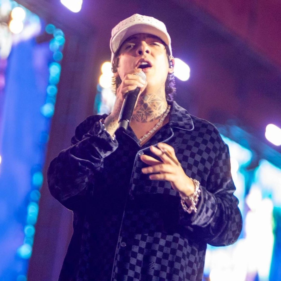 Por Qué Natanael Cano No Debió Cantar Narcocorridos en Flow Fest y Quién se lo Prohibió