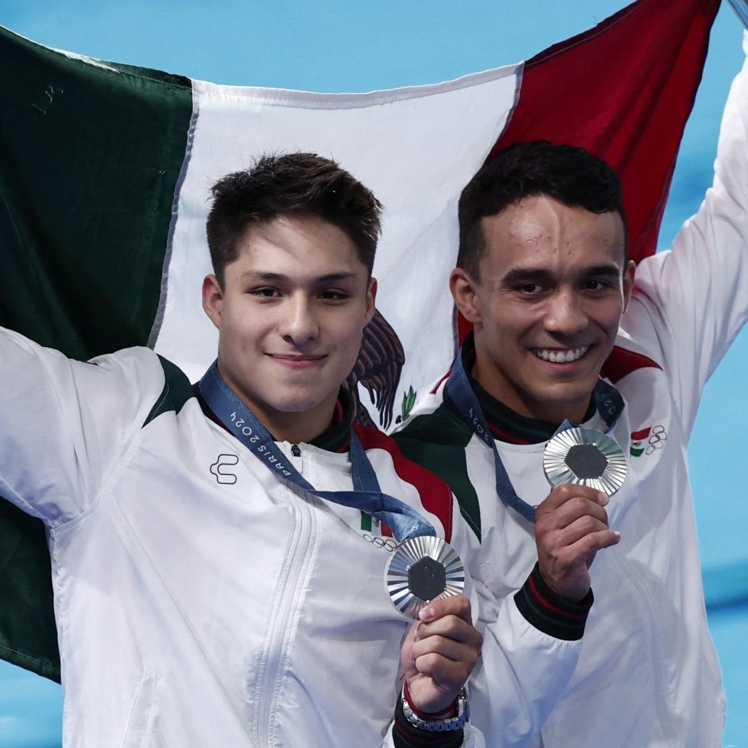 Juegos Olímpicos 2024: Osmar Olvera y Juan Celaya Ganan Medalla de Plata en Clavados