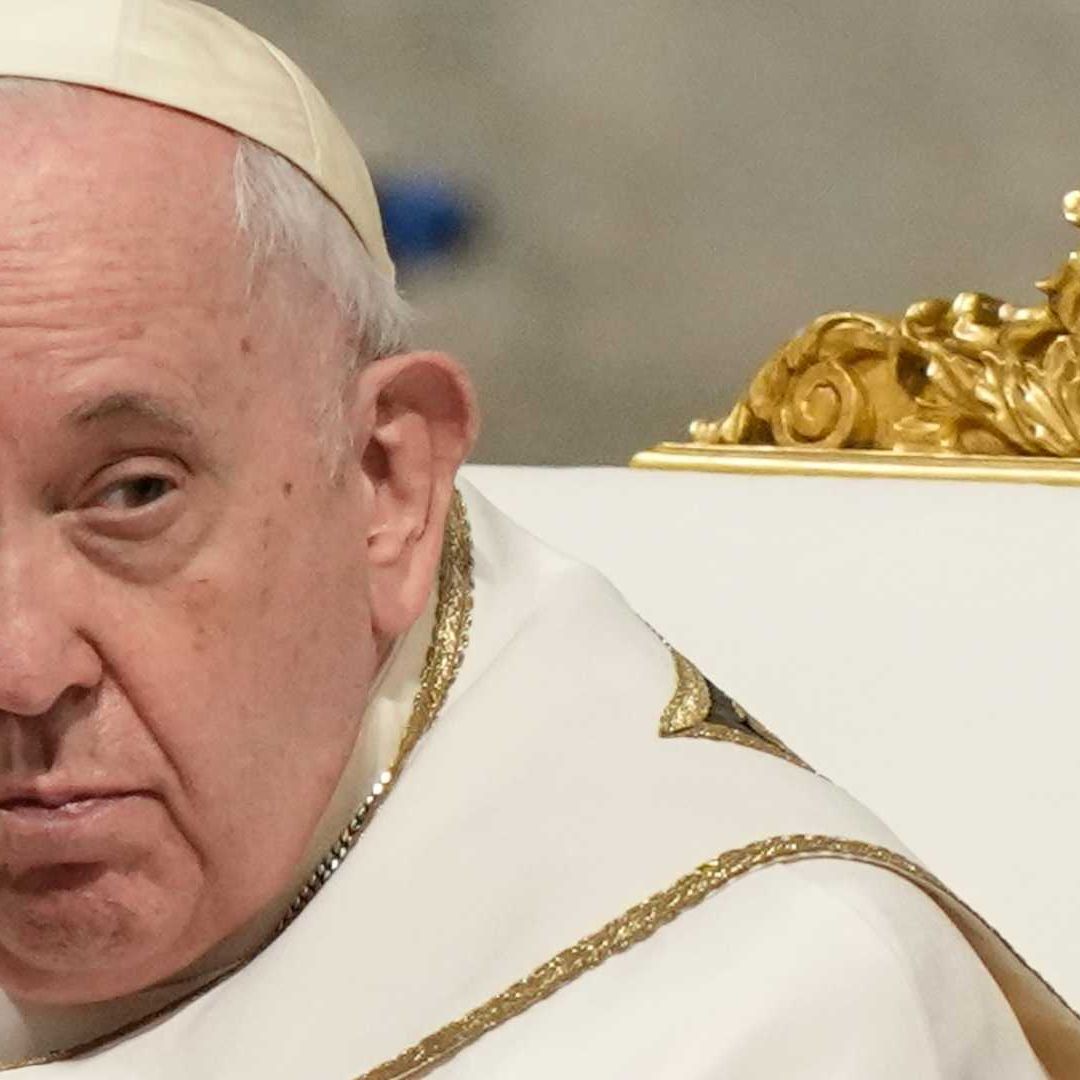 Papa Francisco criticó ejecuciones en Irán, tras manifestaciones en favor de los derechos de las mujeres