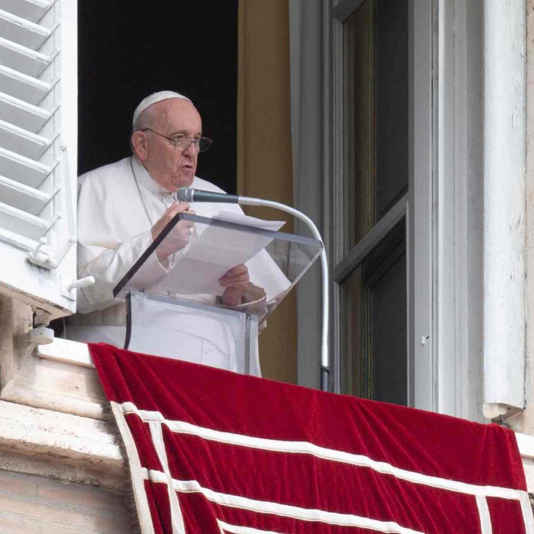 El papa Francisco en su sermón de este domingo, en la plaza San Pedro
