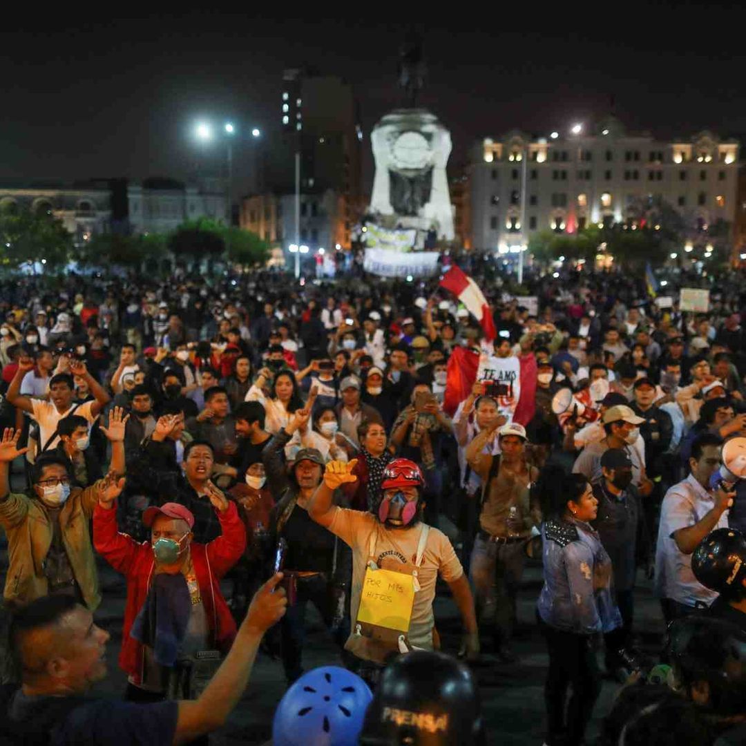 Las presidente del Perú no descartó convocar a elecciones anticipadas