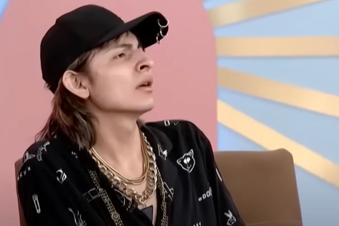 Doble de Peso Pluma roba las joyas de su madre
