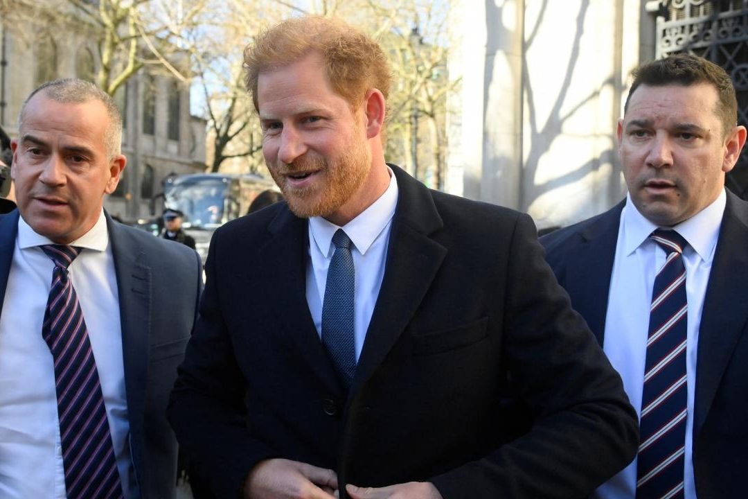 Príncipe Harry Presenta Demanda contra Diario Británico