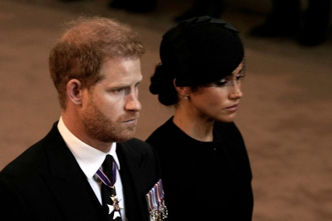 El Palacio de Buckingham informó que el príncipe Harry asistirá a la ceremonia de coronación de su padre Carlos III pero sin Meghan Markle