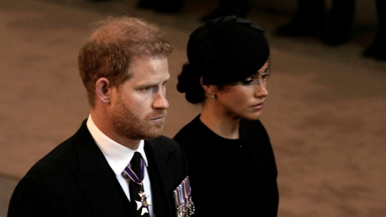 El Palacio de Buckingham informó que el príncipe Harry asistirá a la ceremonia de coronación de su padre Carlos III pero sin Meghan Markle
