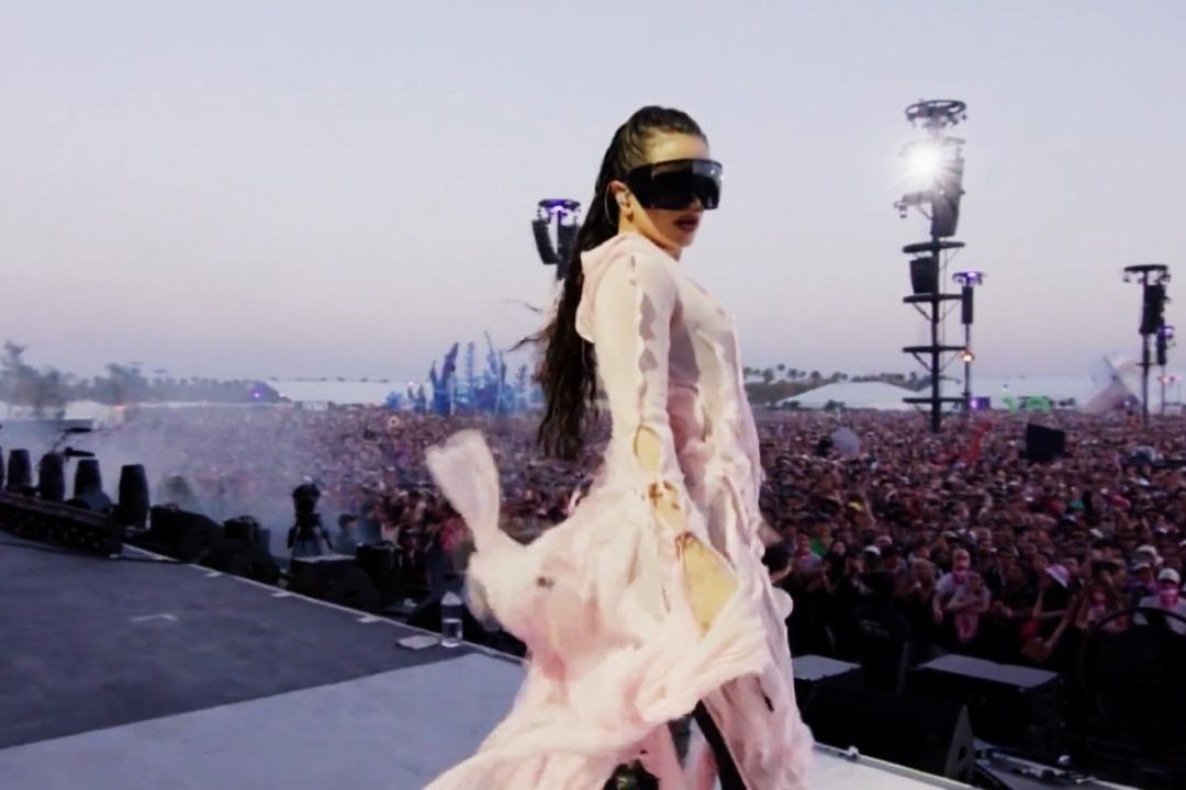 Rosalía Prende Coachella 2023 Junto a Rauw Alejandro