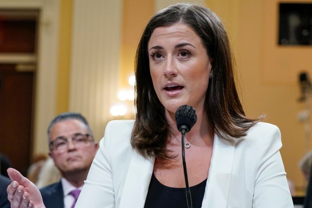 Cassidy Hutchinson, exasesora de Donald Trump, denuncia acoso de Rudy Giuliani