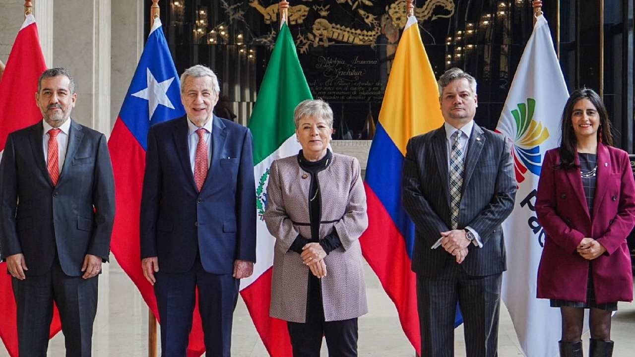 México entrega a Chile presidencia de Alianza del Pacífico; Perú asumirá en un mes