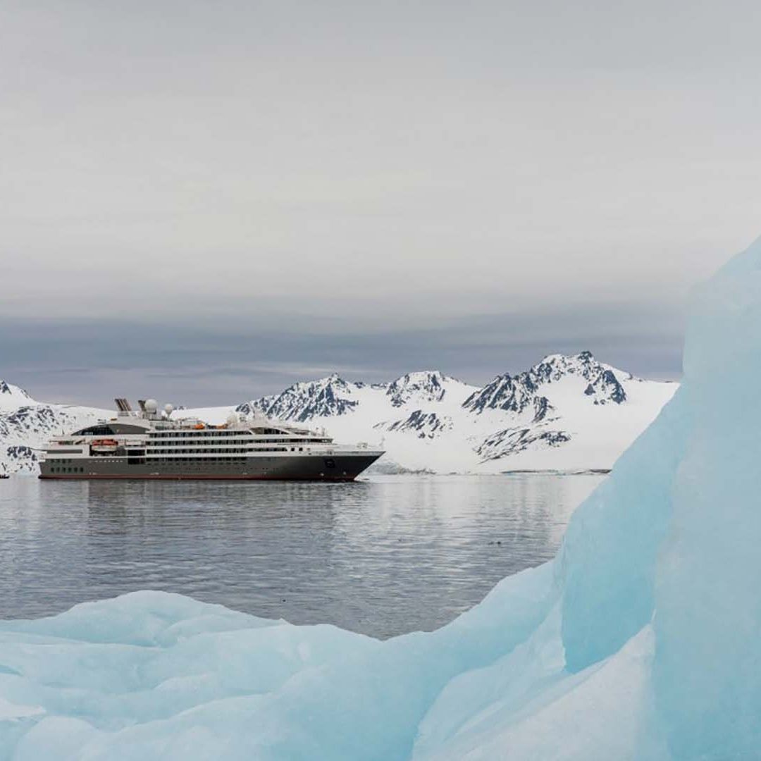 Crucero L'Austral recorre zona de glaciares.