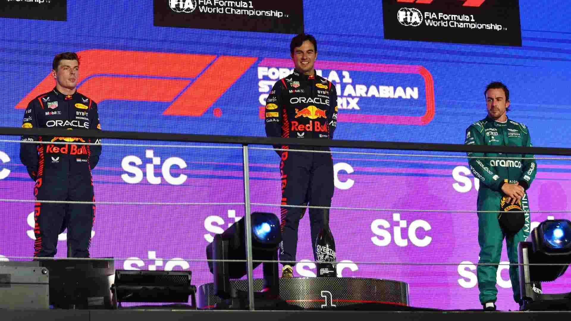 Sergio “Checo” Pérez celebra en el Gran Premio de Arabia Saudita