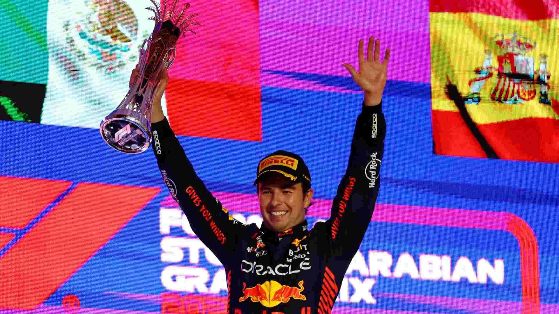 El piloto de Jalisco logró la quinta victoria desde que corre en la F1