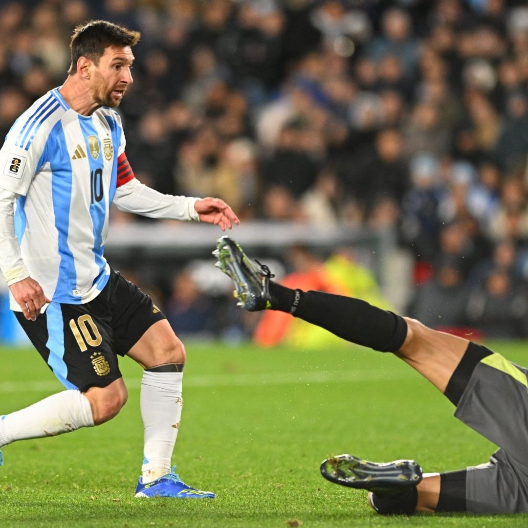 Lionel Messi anotó el 1-0 durante el partido ante Venezuela, en la eliminatoria sudamericana.