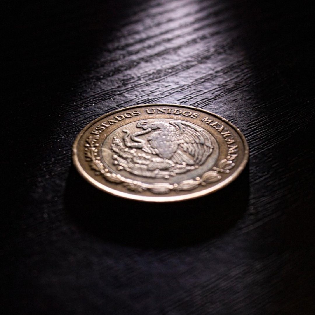 La presión sobre los mercados financieros se extiende globalmente.