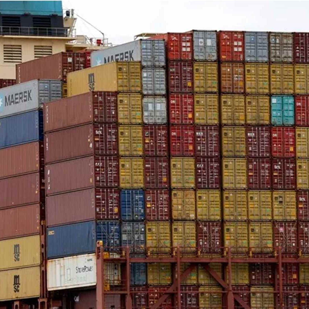 Contenedores de productos asiáticos.