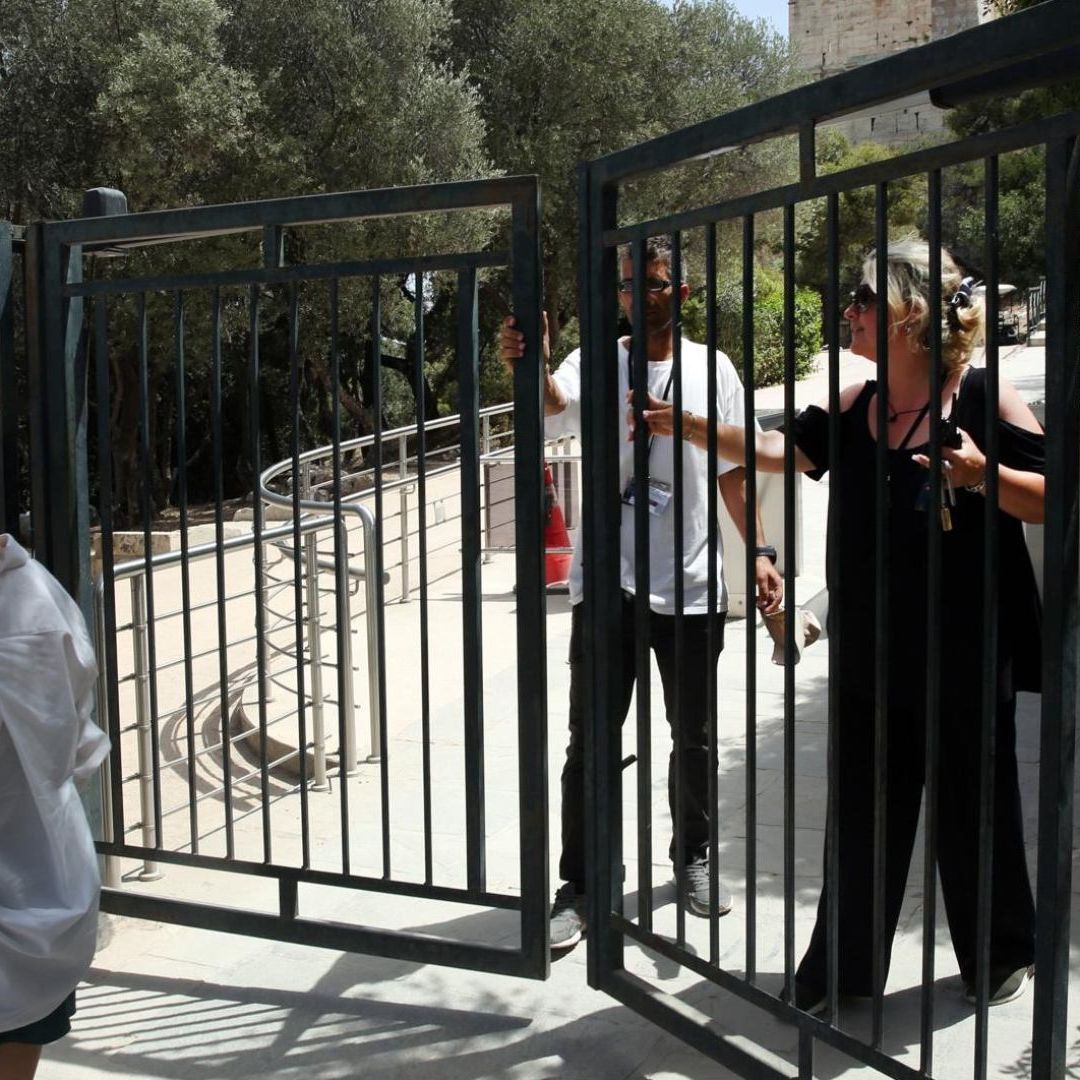 Cierran Todos los Monumentos Arqueológicos en Atenas Por Ola de Calor Que Azota Grecia