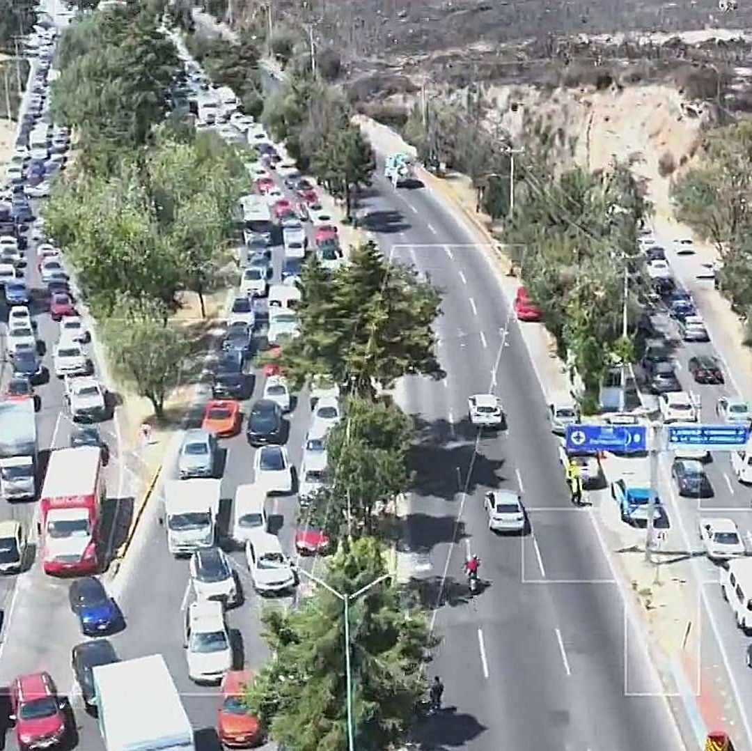 Complicación vial por protesta en Atizapán
