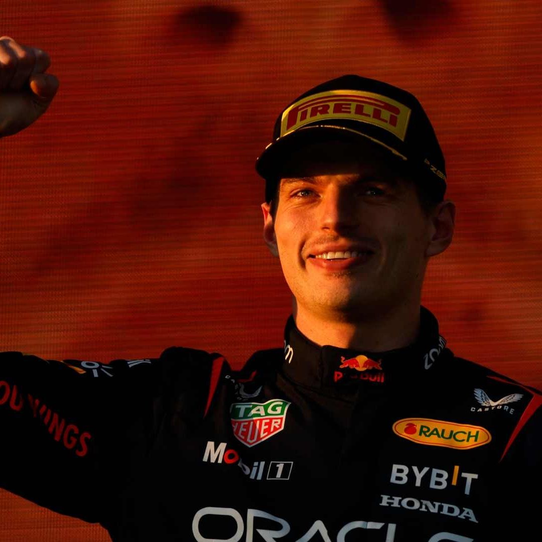 Verstappen gana en Australia; ‘Checo’ alcanza quinto lugar