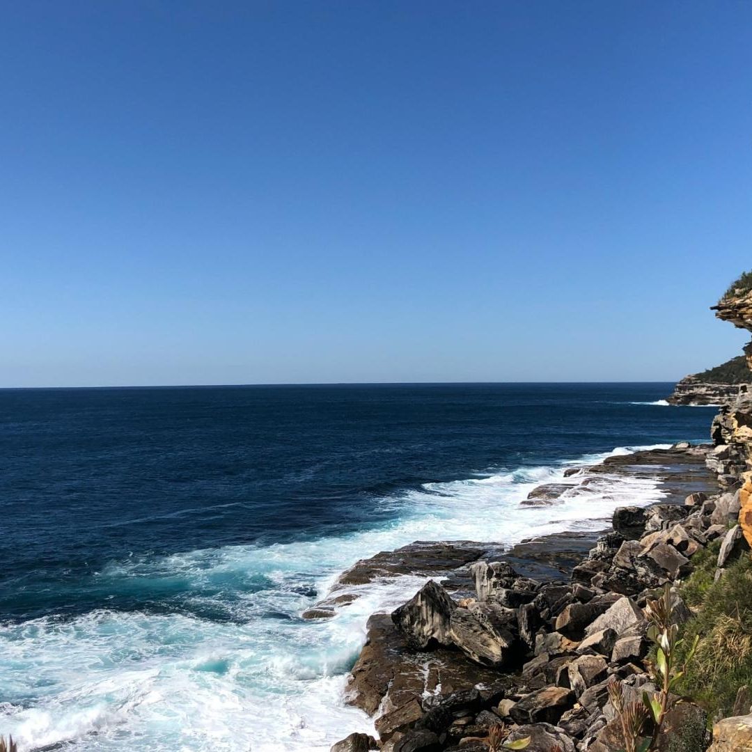 Adolescence Nada 4 Horas para Salvar a su Familia Atrapada en Medio del Mar en Australia