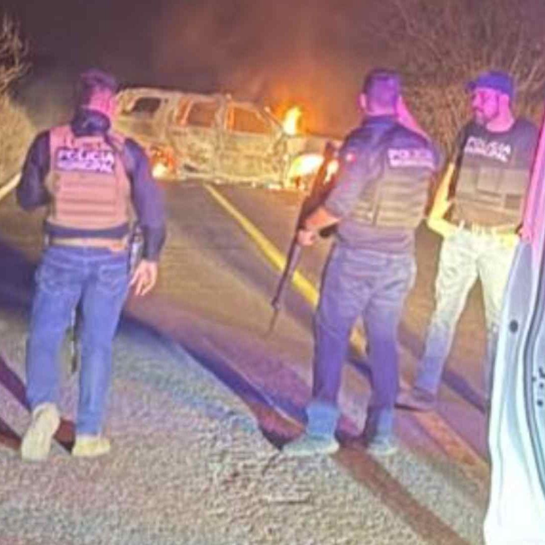 Dos vehículos fueron incendiados