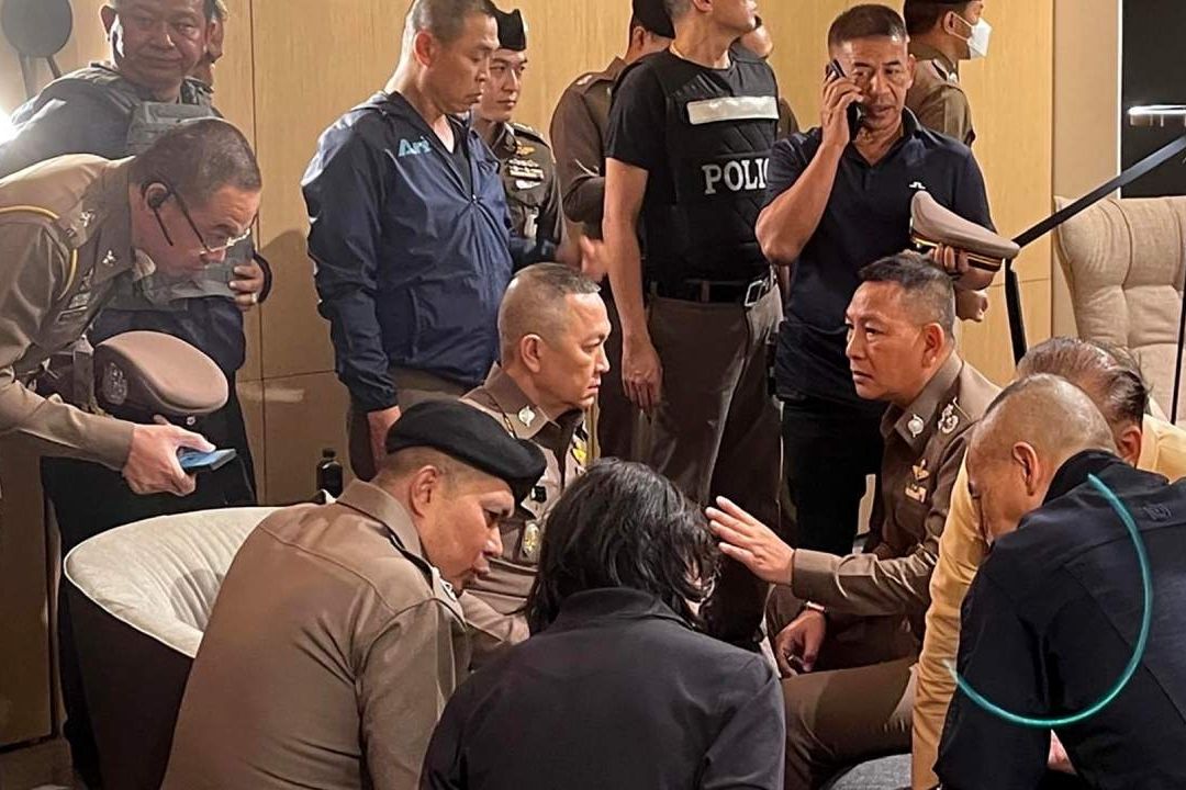 La Policía Acusará De Asesinato al Joven Tirador de una Plaza en Bangkok