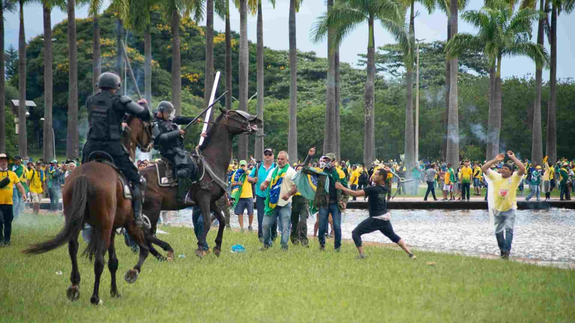 Aspectos de Brasilia, Brasil, durante los actos vandálicos contra el gobierno de Lula