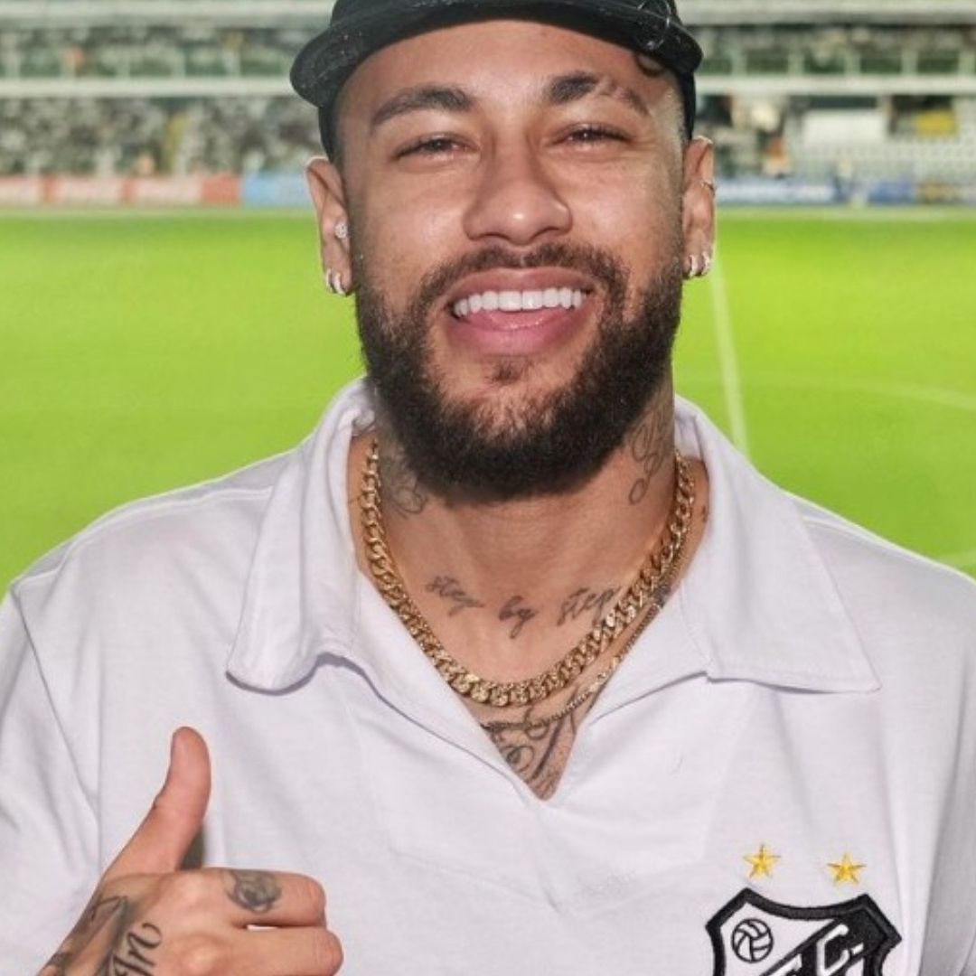 A pesar de haber hecho carrera en el Viejo Continente, Neymar nunca se ha olvidado del Santos de Brasil. Foto: IG: neymarjr