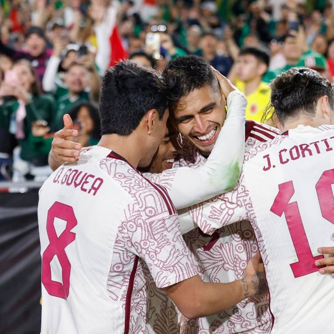 El Tricolor cerró el año 2023 con derrota frente a Colombia. Foto: EFE